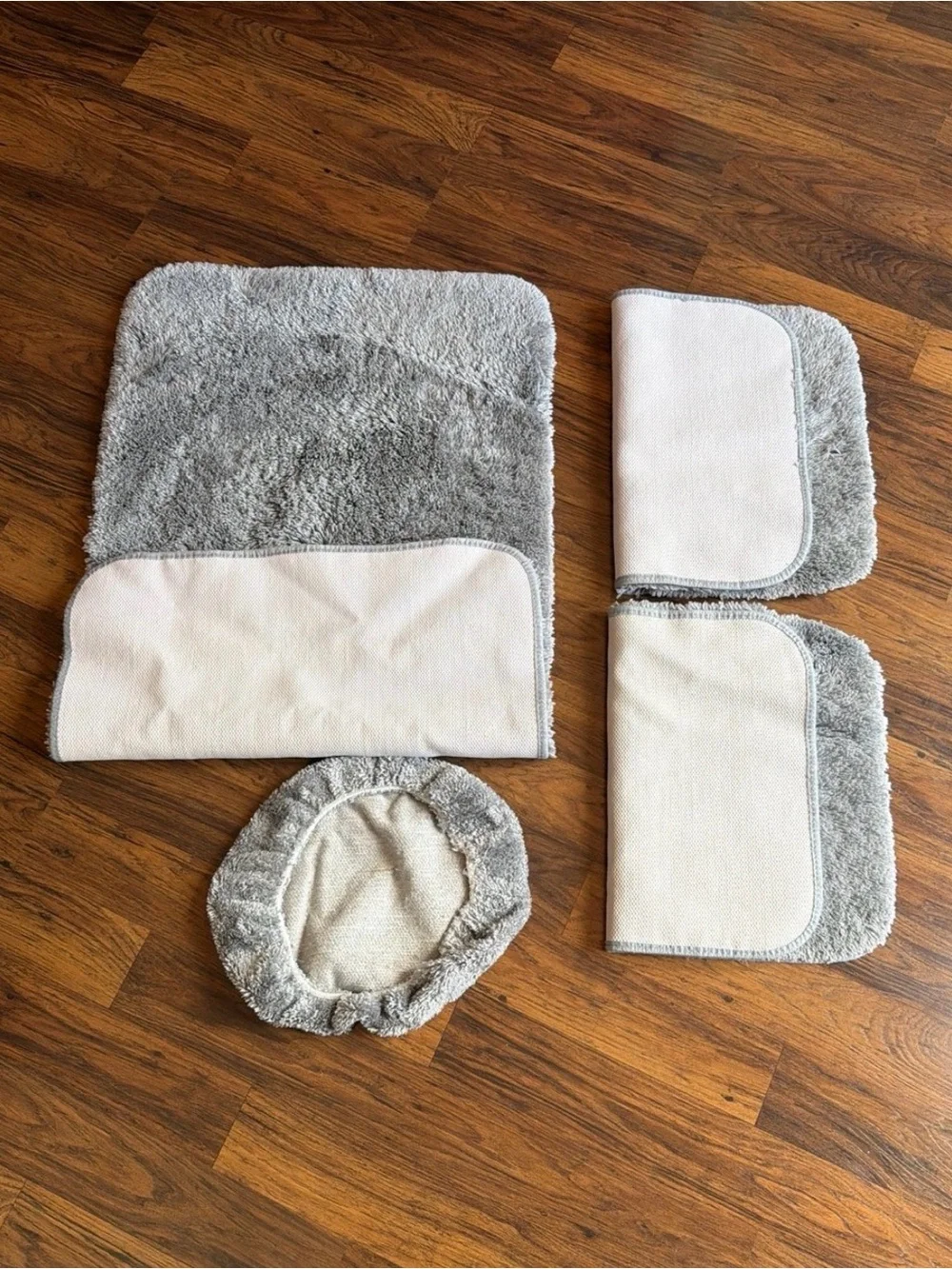 Bathroom Rug Set 4 Piece (EUC)